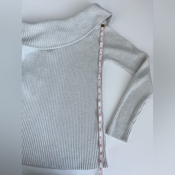 Womens Banana Republic Off-Shoulder Ribbed Ecru Sweater | Minimalist Chic Sz. S - Picture 8 of 8